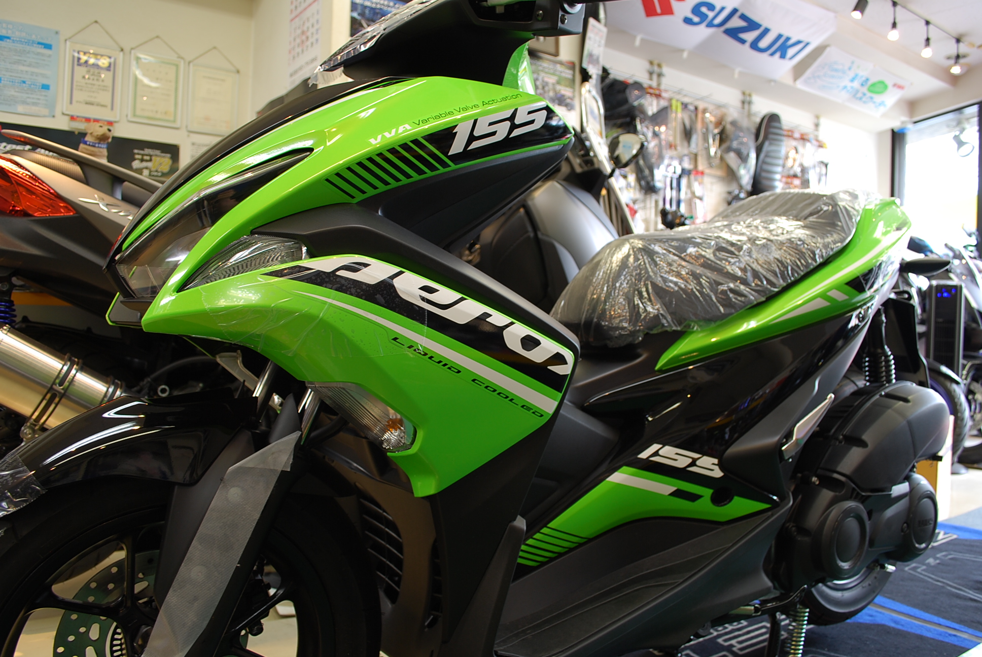 エアロックス　N-MAX　ヨシムラ 015